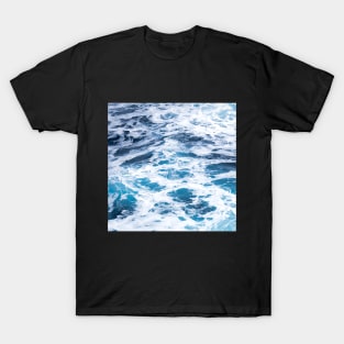 Blue ocean waves T-Shirt